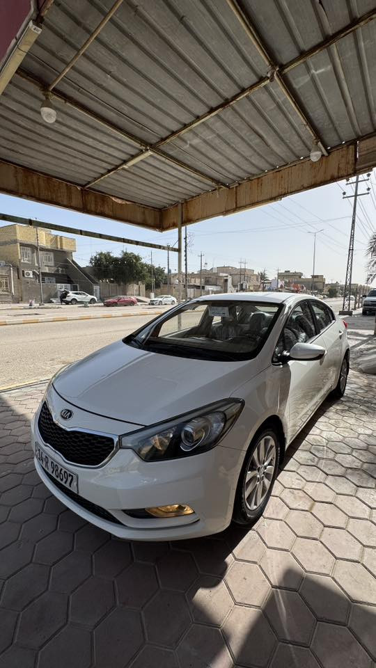 السلام عليكم كيا سيراتو 2015 رقم بصرة نكليزي هزة وسنوية جدد  خليجي كفاله عامه ما عدا كارت شبر جوه قبق البانزين الباقي كفاله عامه ضربه وصبغ وتبديل وفتح وبارد ماشيا170 محرك1600 ما مفتوح سياره جاهزه لاخير تبريد ثلج  السعر 128  بيها مجال كلش بسيط مكاني ناصرية مركز لستفسار اتصل ***********
