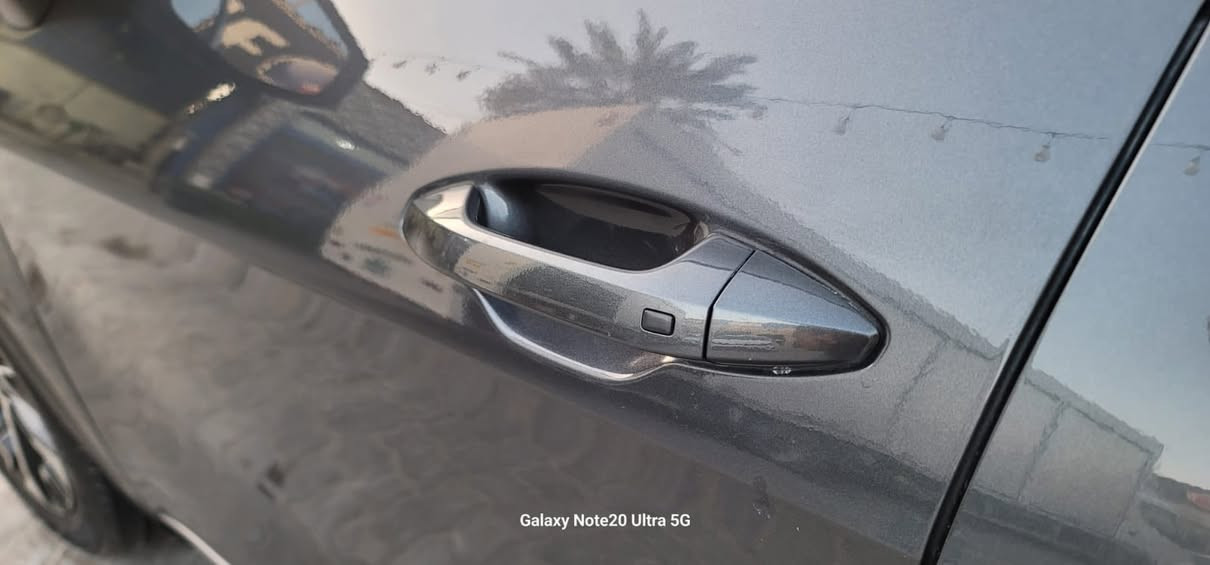 سلام علیکم ورحمة الله
للبيع  كيا سبورتج 2024 وارد امريكي  لون مميز  فيلي_المسافة المقطوعه 26الف - فحص مؤقت

ضرر بسيط تبديل جاملغ السائق  وربع البنيد صور الحادث مرفقة

2500  gdi محرك_ دفع رباعي

كشنات جلدد-تدفئه كشنات امامي -بصمة

كرسي السائق كهربائي -شاشه كبيره وشاشه عرض

تبريد شاشه لمس -حساسات امامي خلفي

رادر امامي وخلفي-نقطه عمياء

تحديد مسار _مثبت سرعة

هاند بريك كهرباء_شحن لاسلكي

شحن تايب سي_حساس ضغط اطارات

مانع انزلاق_نظام ترحيب

ویل کب_مانع تصادم_ اضاءة led و زينون

السعر 200ورقه 

اتصل الاستفسار 

***********
