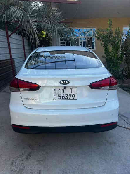 السلام عليكم كيا سيراتو 2018 خليجي للبيع محرك 1600 ماشيه 65 الف سنويه جديده
فول مواصفات عدا البصمه 
سياره مابيها  ע ضربه ولا صبغ مكفوله كفاله
عامه عدا الطخه الي بالدوسه مثل ما موضحه
بالصوره وسونرها موضح بالصوره 
سياره مكفوله كفاله عامه بأسمي مكانها الاعظميه 
السعر 148 ورقه
للتواصل على الرقم ***********
