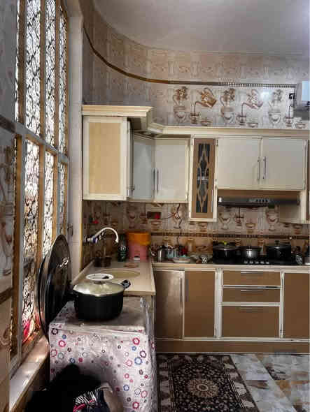 بيت للبيع موقعه قرب جسر خال بلفيروزيه ركن مساحتة 200 متر يحتوي على غرفتين وحمام داخلي وخارجي واستقبال ومطبخ وهول وغرفه واحده في الطابق الثاني ومطبخ صغير ايضاً سنة البناء 2021 السعر ب165 مليون وقابل للتفاوض

للأستفسار اتصال على الرقم

*********** البصرة
