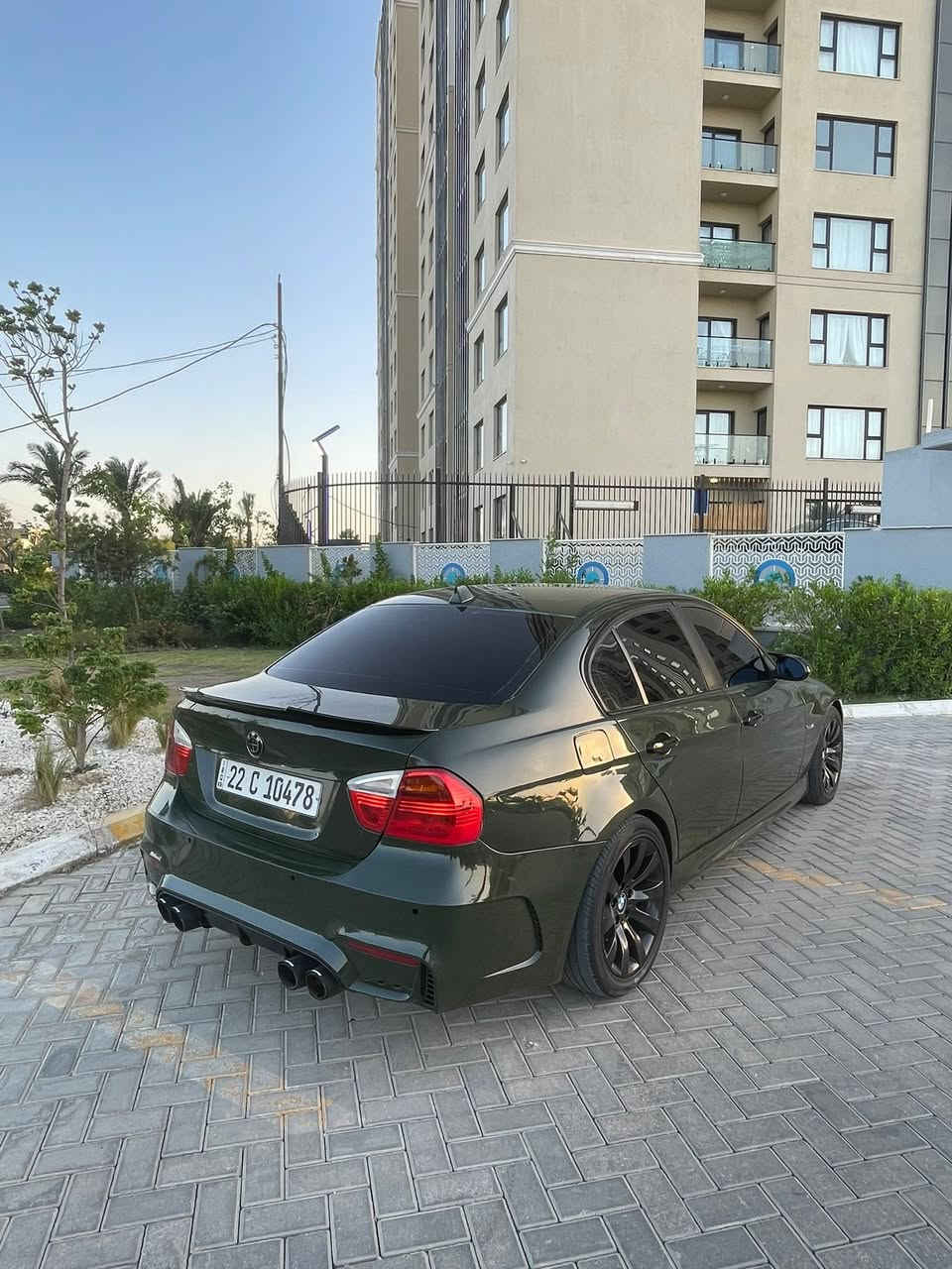 السلام عليكم شباب 
مستعجل على بيعتها بسعر مناسب 

Bmw e90 2007
Bady kit m4 
مكينه n52 نوزل قصير المرغوب
كير اوتو تبترونك 
مكينه كير صدر جدد 
مصبوغه لون زيتوني مميز عامً تغيير لون بدون حادث 
صورها قبل الصبغ موجوده عندي 
شاشه اندرويد 
تحكمات ستيرن
مري باتمان 
سبايدر m4
كت كزوز كامل m4 
لحيه اماميه m4
لايتات داينمكًً عدسه وسوارات 
ويل ١٧ تخمً تاير جديد 
بصمه تشغيل ابواب وجنطه 
رقم اربيل دولي جديد هزه جديده 
تحويل او وكاله 
مكان السياره بغداد قرب مجمع النسيم 
السعر89بيها مجال بسيط 
السياره كلش هوايه مصروف عليها وبالحقيقه احلى من الصور
***********
تواجد والاتصال وره ساعه ٦ متواجد
