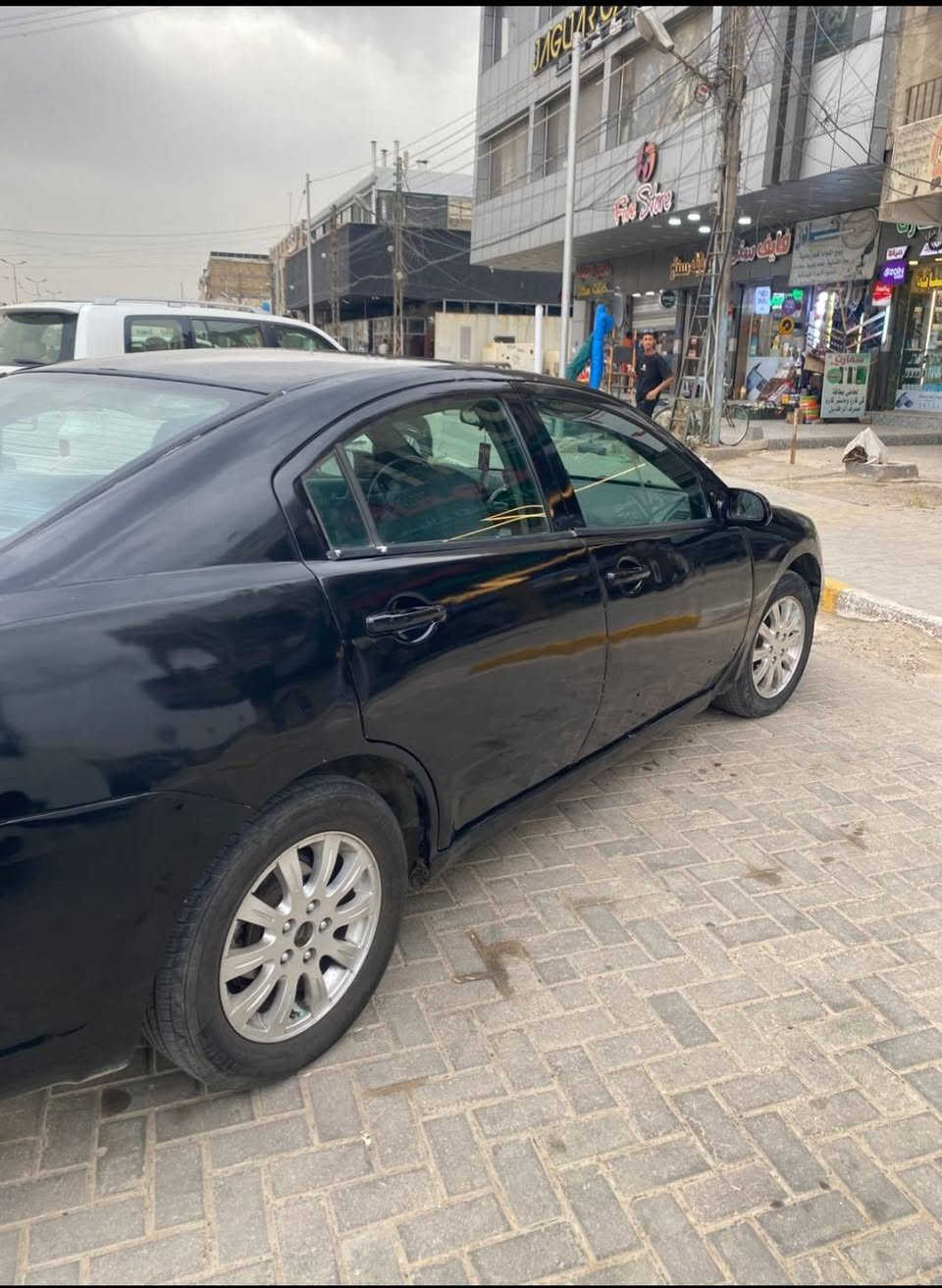 متسوبيشي كلنت مديل ٢٠٠٦ رقم بغداد  كير مكينة مكفولات 
*********** السعر ٤٦$ مجالها بصيط 
تبريد شغال 
مكاني بغداد حي الجهاد

