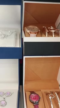 ساعات نسائية ورجالية • عروض نار • واسط الصويرة