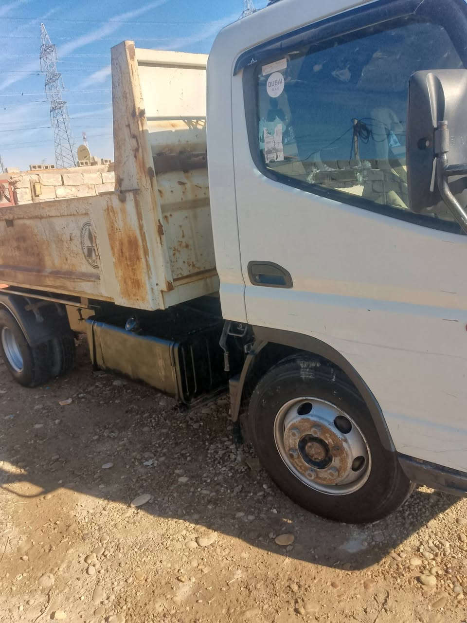 للبيع موديل 2014 سياره مكفوله جاهزه تحويل ثاني يوم السعر 195وبيه مجال العنوان بغداد  قرب جسر الدوار التاجيات للاتصال ***********
