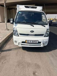 كيا براد 2014 سياره حلوه ونضيفه كامله ب155 وبيها مجال مكان بغداد المعا...