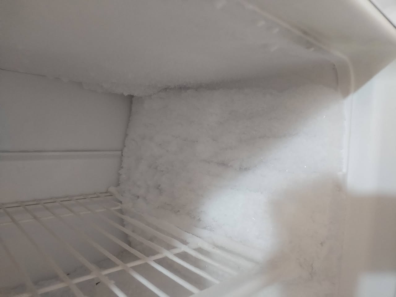 ثلاجة نضيفة ثلجها فول ٢٢ قدم كلش جبيرة سعرها ١٠٠ عنوان كاطون / مكتب بيروت


**إذا كنت صاحب هذا الإعلان وتريد حذفه لأي سبب، رجاءا أرسل رسالة إلى الدعم الفني**