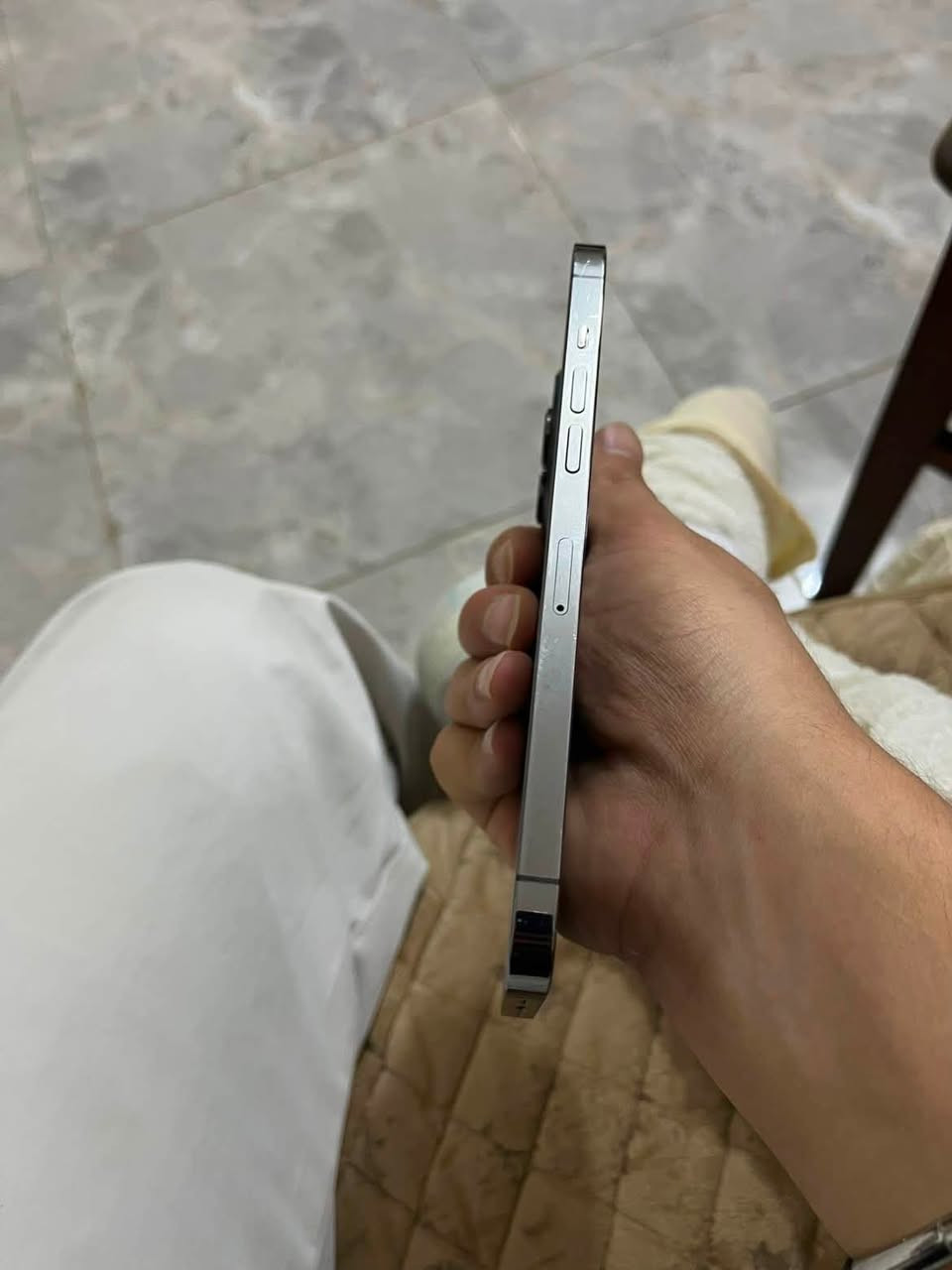 ايفون 12 برو ماكس
ذاكرة 256
بطارية 77 صرفها كلش زين
جهاز ممفتوح ابد بي كسر بل ضهر بسيط مو حفر بس كسر خفيف الشاصي نضيل مابي خدوش 
سعرة 450 وبي مجال بسيط  مكاني بغداد الوزيرية 
*********** بس واتساب متواجد
