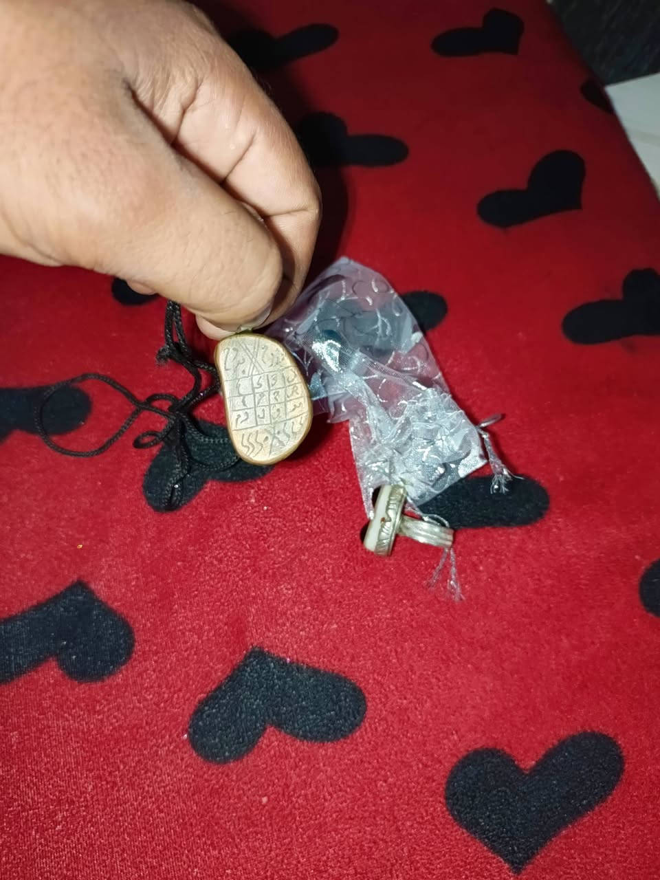 للبيع زوعه قديمه غفل 125الف
ومحبس سليماني عينين محبس غفل 85الف
***********
