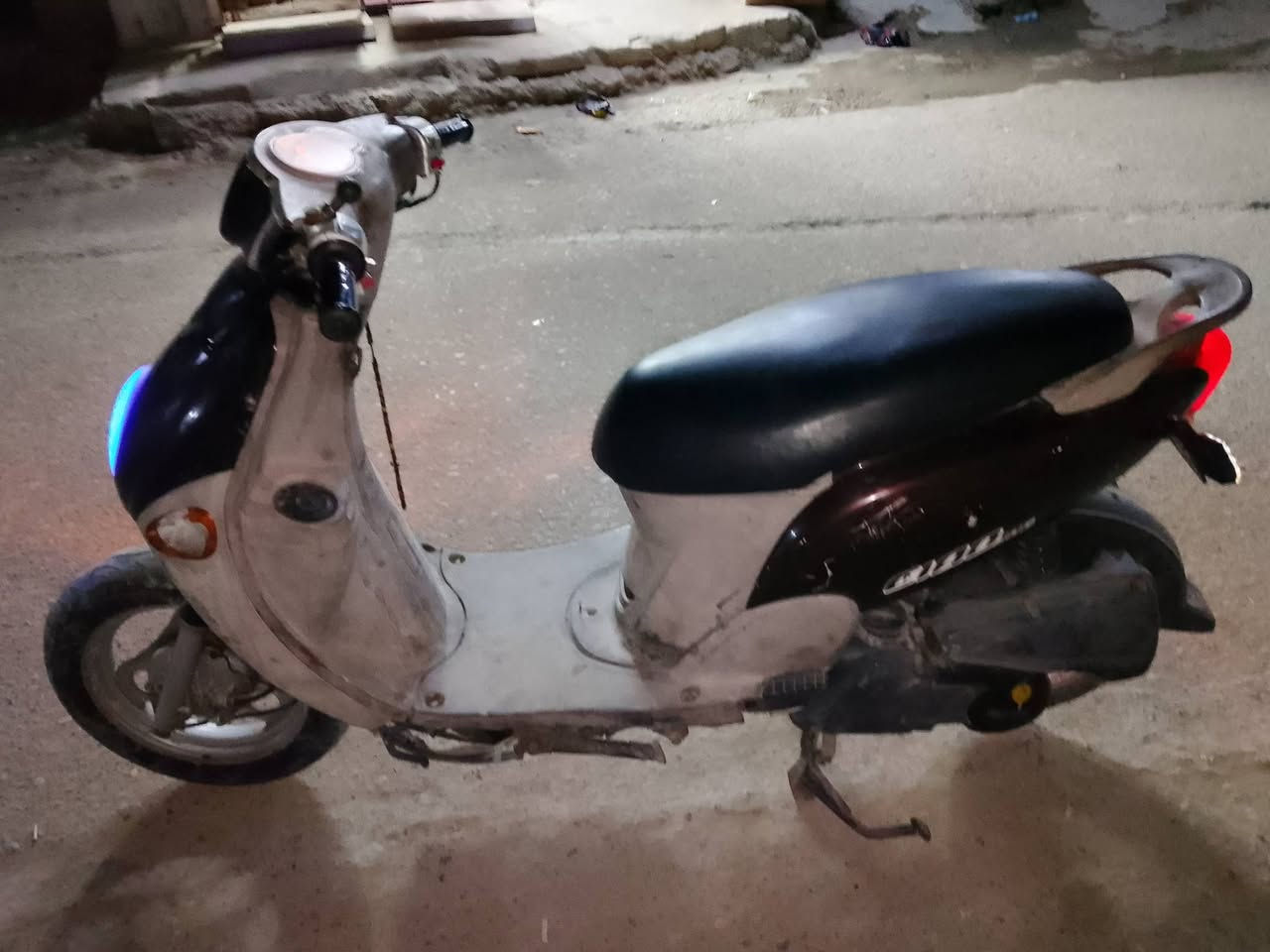 السلام عليكم دراجه فله للبيع مكانه بغداد الشيشان هوسه شاملغ وترايش والماكينه مقفوله ***********
