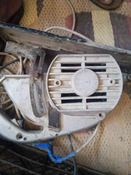 سلام عليكم منشار كهربائي جديد اصلي يعره 60 مع التوصيل هذا رقمي ***********
