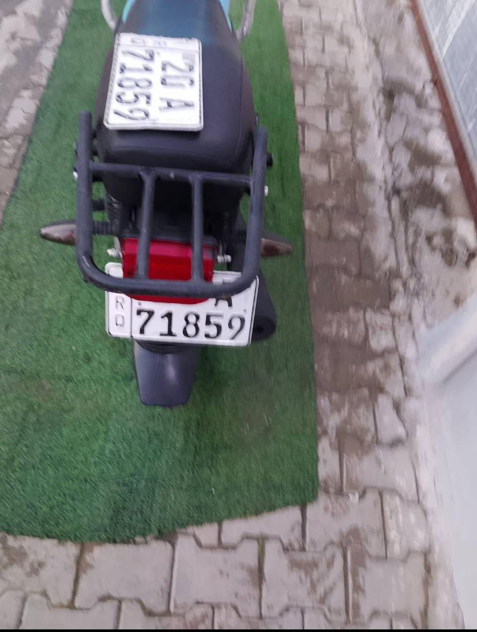 سلام عليكم دراجة نارية نوع شايينك موديل ٢٣ طالعة بل ٢٥ لوحات و سنوية إنكليزي رقم ديالى سعرها مليون و ٧٥٠ مكانها بغداد الحسينية الراشدية ***********
