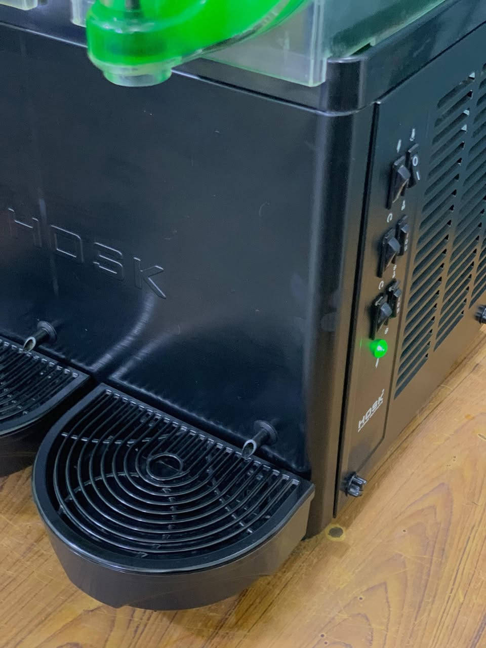 السلام عليكم
جهاز هوسك 
باب اول تركي الاصلي
بلادي شرط
نظافه 86%
***********
