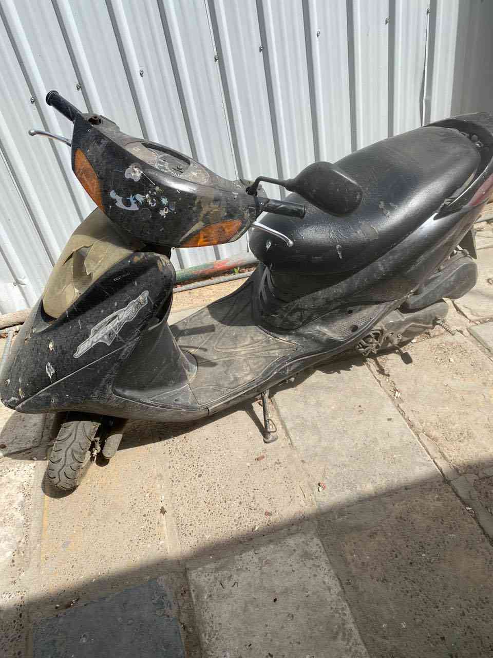 بريز
بريز مجفته جديد و صالنصه طاكه لازم تتبدل
العنوان شارع فلسطين
***********
السعر ٢٥٠ و بيه مجال بسيط
