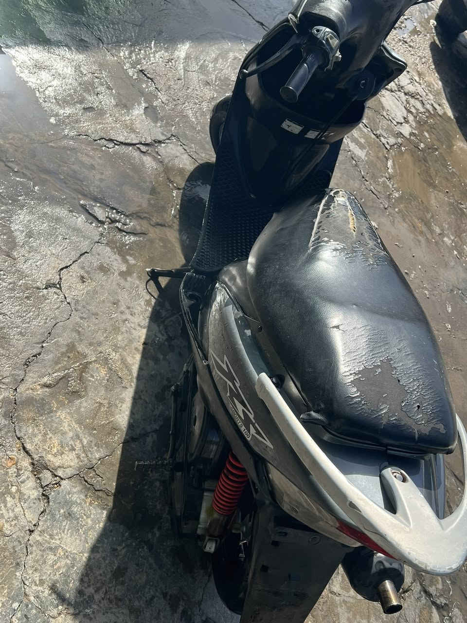 دراجه عدله للبيع مكينته بلاديه بيه سبايدر طاك  دراجه قفله 550 كهرابيته كله شغاله و الكفر بلادي موجود بس بي ملاحضه بسيطه رجائن الي مو شراي ليتعبني مكاني  بغداد البياع رقمي ***********@إشارة
