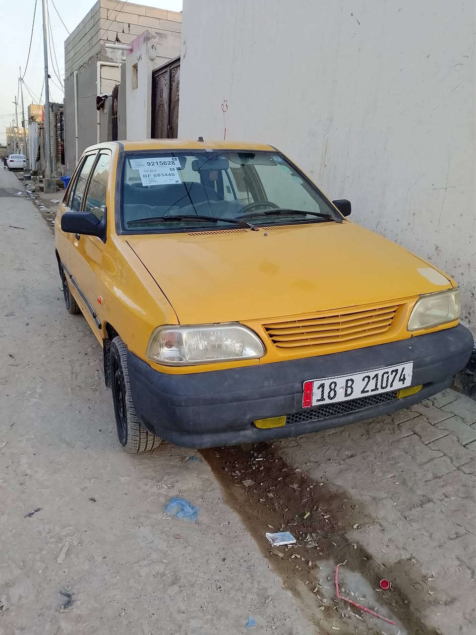 السلام وعليكم 
سايبه موديل 2012 سنويه ل30 
رقم بابل مالكهه بل ديوانيه يمي 
 نكليزي مصفره هيئه وغرامه
كير محرك فول الفول
دواخل ارضيه كيجات كله شغال
تبريد ثلج حداديه تخم تاير كهربائيات كله جديد
ماعايزه برغي كبل لشارع 
مابيهه ضربه ولاتبديل فقط خياسات ملكطه 
شواصي معمره سياره نضيفه مامتعوبه 
سياره تاكل بيهه خبزه تعيش عائلتك 
السعر 30 وبيهه مجال شراي شلع عيوني
للاستفسار الاتصال ‏‪***********‬‏
