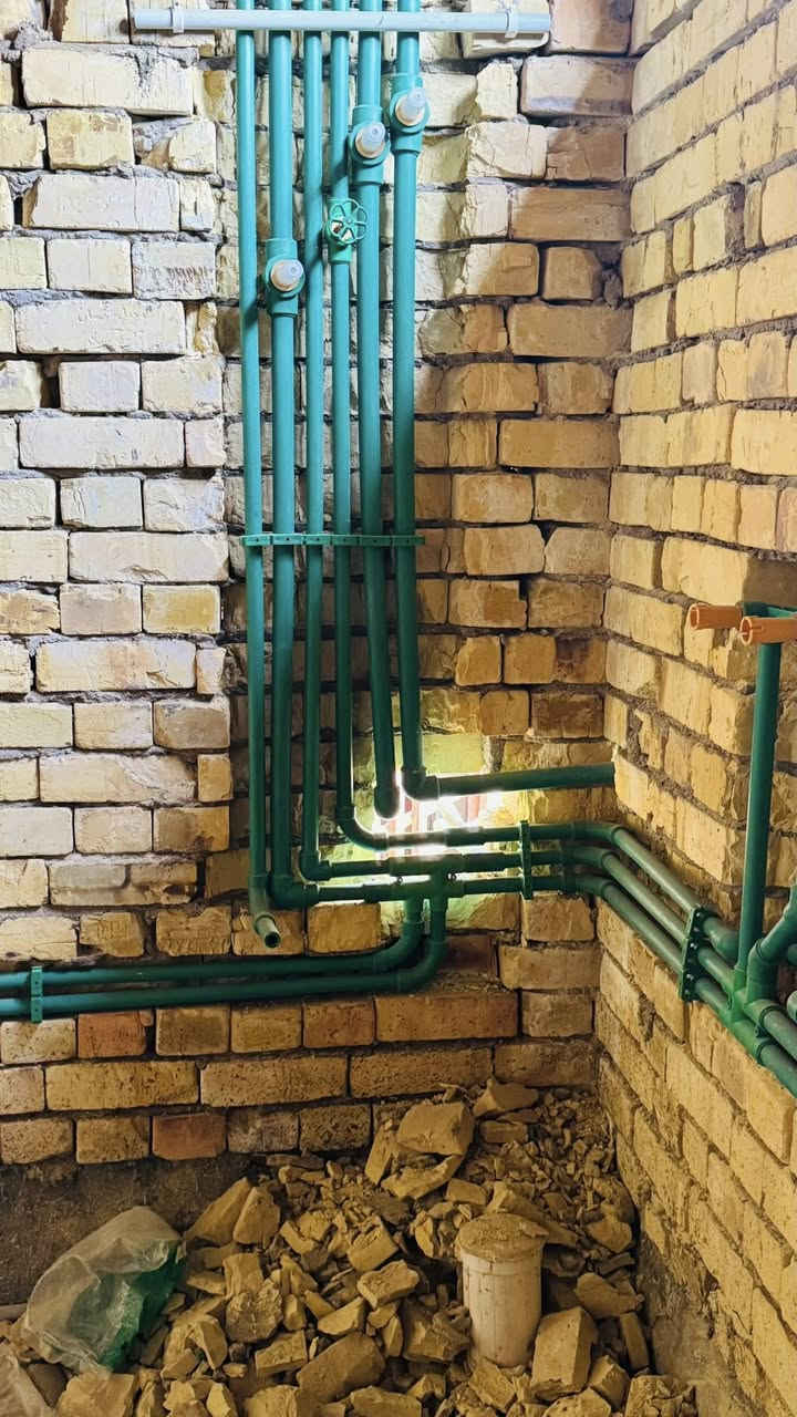 بسم الله الرحمن الرحيم                          
على بركة الله نعمل كافة التأسيسات الكهربائية والصحيه شاهد قوت الماء بدون بوستر المصداقيه بلعمل اهم نقطه
***********
