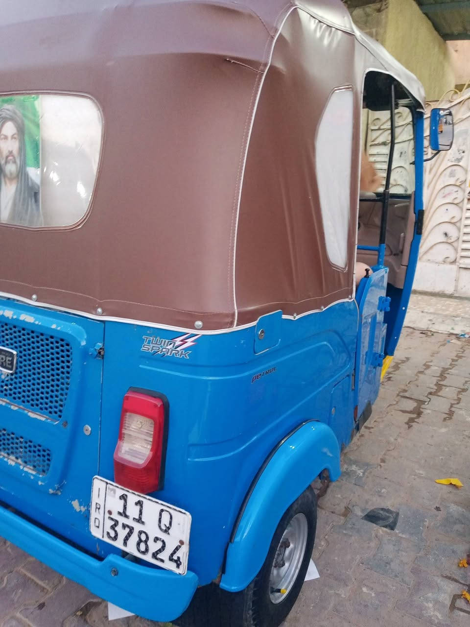 سلام عليكم تكتك واحد وعشرين البيع بيها ضربه بصفحه حار مامعمريها بصورة صحيحه التكتك بيها بارد شبر بلغد مثل ماموضح بل الصورة أو الشراء بي خير أو يدلل الستفسار رقم الهاتف ***********.  ***********
