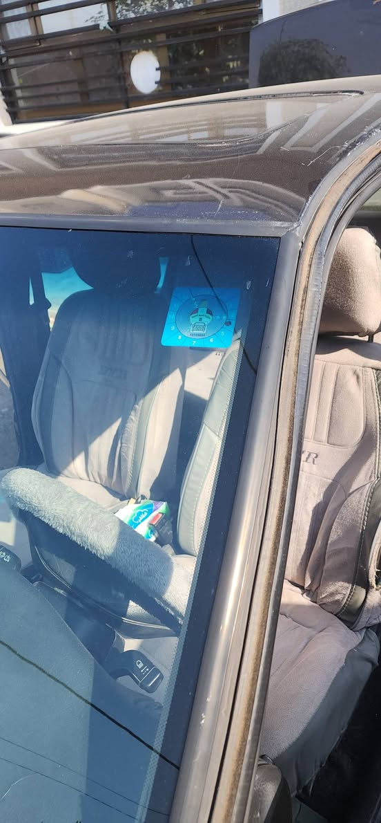 للبيع فكترا موديل١٩٩٤ اللون اسود رقم دولي بأسمي بدون خياس مكينة ١٦٠٠ حالة السيارة كما موضح بالصور للتواصل 
***********
