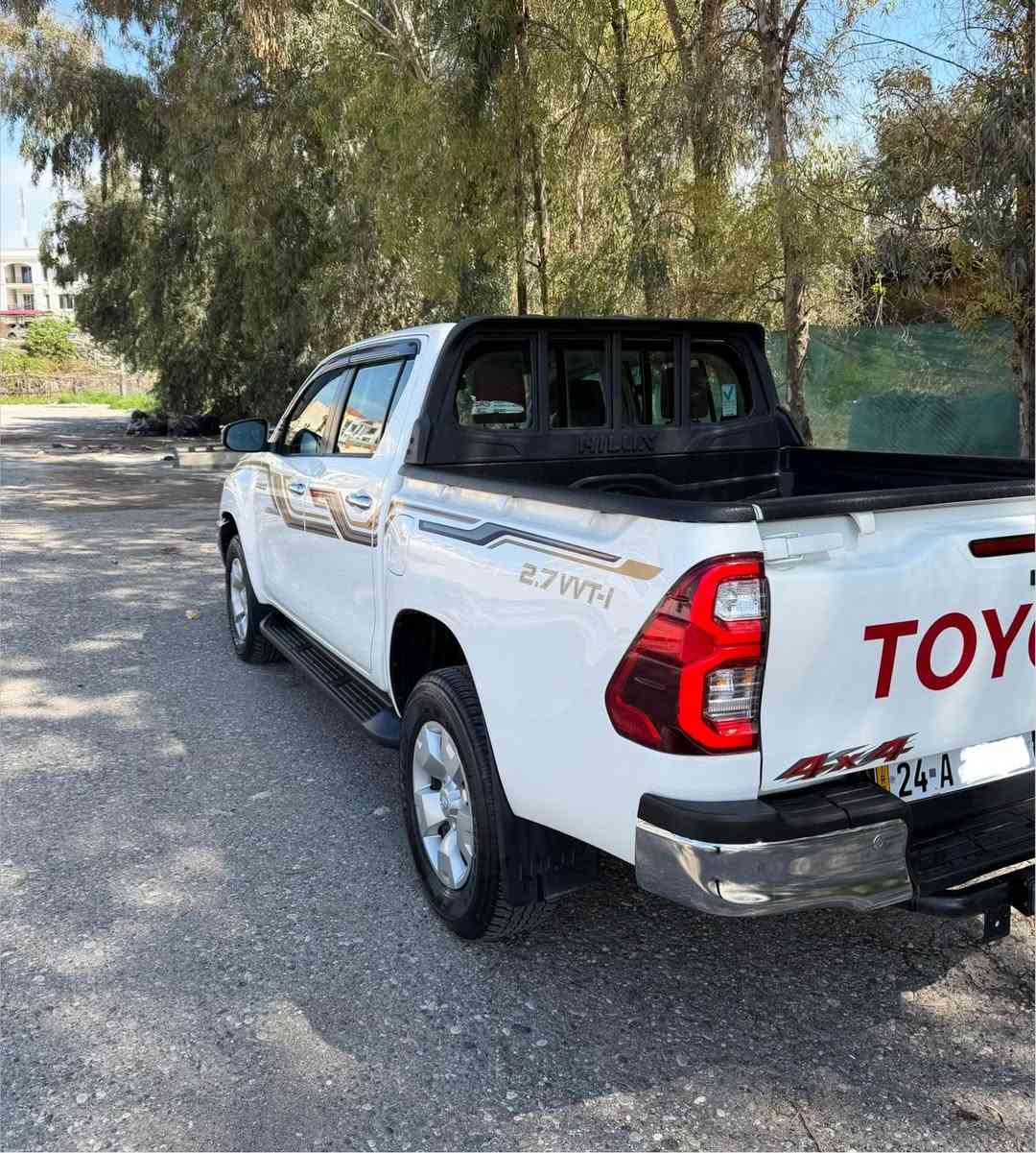 Toyota 
2021
ماشية 110000km
سعر ٢٦٥ وه ره قه مجال بسيط  سيارة گير عادي..
*********** دهوك, العراق
