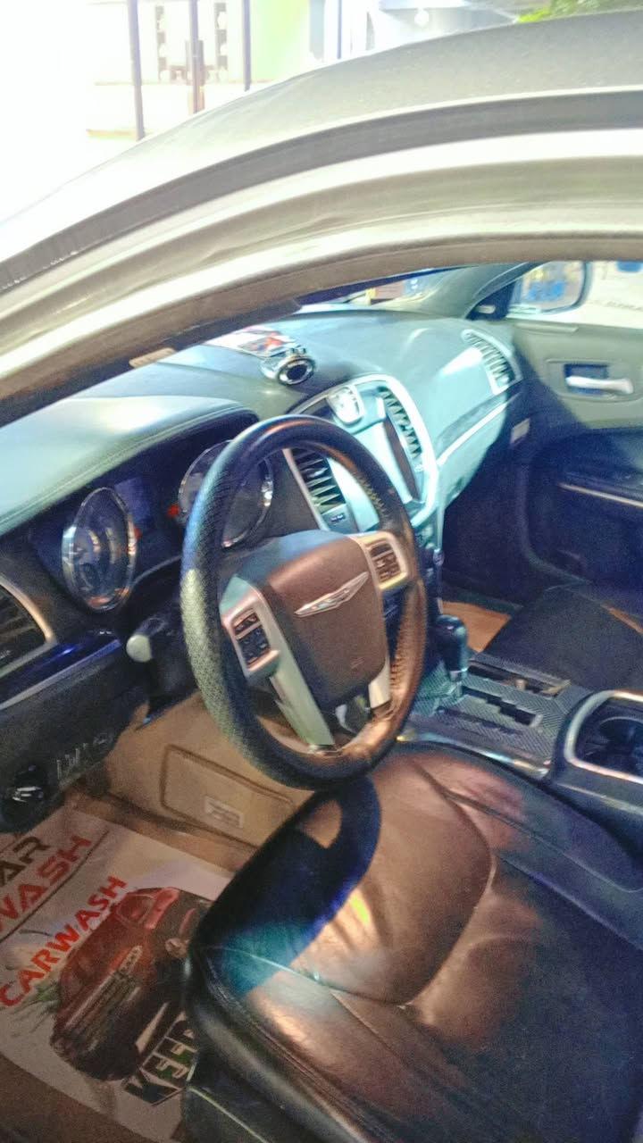 السلام عليكم مرخصة الادمن اوبامة موديل 11 داخلة سرقات ونفسهن مرجعيهن الهة فئة s فول مواصفات بنراما سلايت تشغيل عن بعد وبيهة بارد بجاملغ الخلفي كد شبر والداير مال الجاملغات بيهن صبغ وبيهة تلكيطات رقم سليمانية عارضهة 155 مجال جدا بسيط اخوان الي ما يعجبة لا يكشر حلال العالم *********** مكان السيارة بغداد
