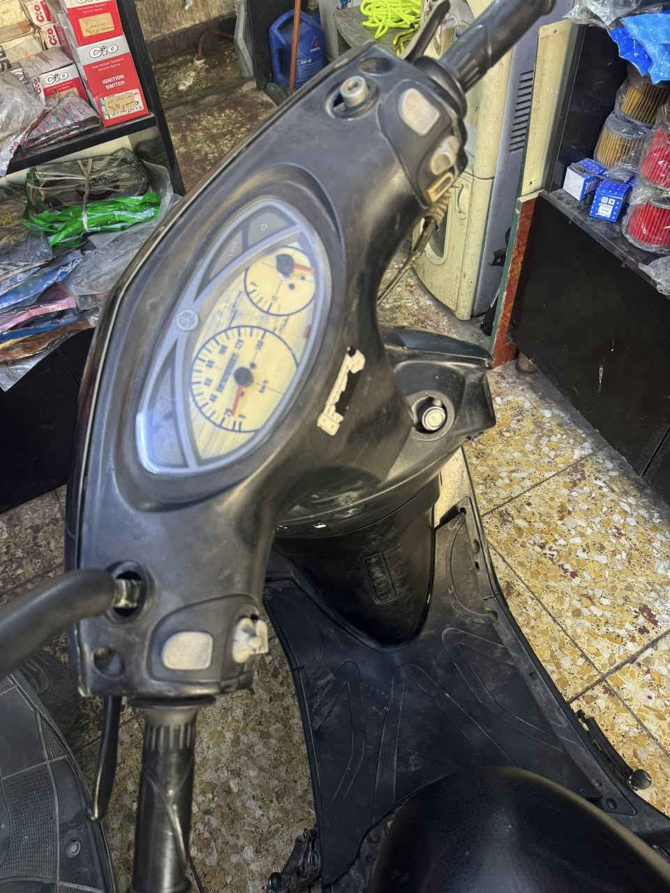 السلام عليكم
للبيع ماكس 140 350الف
نظيفةً سلف هندر كهرباىيات كاملة
بغداد ***********
