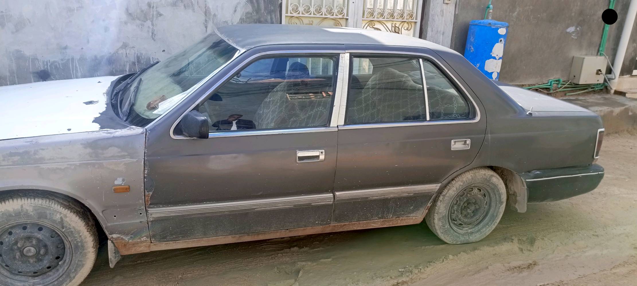 السلام عليكم سيارة مازدا موديل ٩٠ للبيع كير و مكينة كربلائية مكفولات  و مكفولة من الضربة القوية  بيها جراد سنوية ٢٦. رقم قادسية راعيها موجود بالنجف العنوان السيارة نجف السيارة حلوة تأخذك حتى لكربلاء بس عوزها ترتيبات 
السعر32  و بيها مجال  للتواصل *********** او ***********