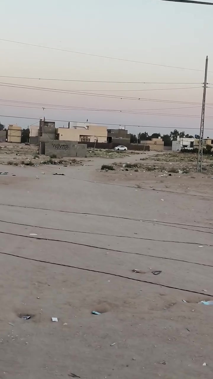 🏠 فرصة سكنية مميزة في كربلاء المقدسة 🏠
علاء للعقارات يعلن عن توفر بيت مميز للبيع بمواصفات ممتازة وموقع استراتيجي.
​📌 الموقع:
كربلاء المقدسة – حي الموظفين / الحر (خلف مشاتل العتبة العباسية وخلف المستشفى التركي).
​📐 المساحة والأبعاد:
​المساحة الإجمالية: 150 متر مربع.
​الواجهة: 7.5 متر.
​النزال: 20 متر.
​💰 تفاصيل السعر والآلية المالية:
​السعر الإجمالي: 130 مليون دينار عراقي (قابل للتفاوض).
​ملاحظة قانونية هامة: البيت مطلوب لدائرة الإسكان بمبلغ تقريبي (16 مليون دينار أو أكثر قليلاً)، وهذا المبلغ يتم خصمه مباشرة من السعر الكلي للبيت عند البيع لتسديده بمعرفة المشتري أو حسب الاتفاق.
​📞 للاستفسار والتواصل المباشر:
يرجى الاتصال على الرقم: ***********
(أو المراسلة عبر الواتساب مباشرة)
​علاء للعقارات – خيارك الموثوق في كربلاء
