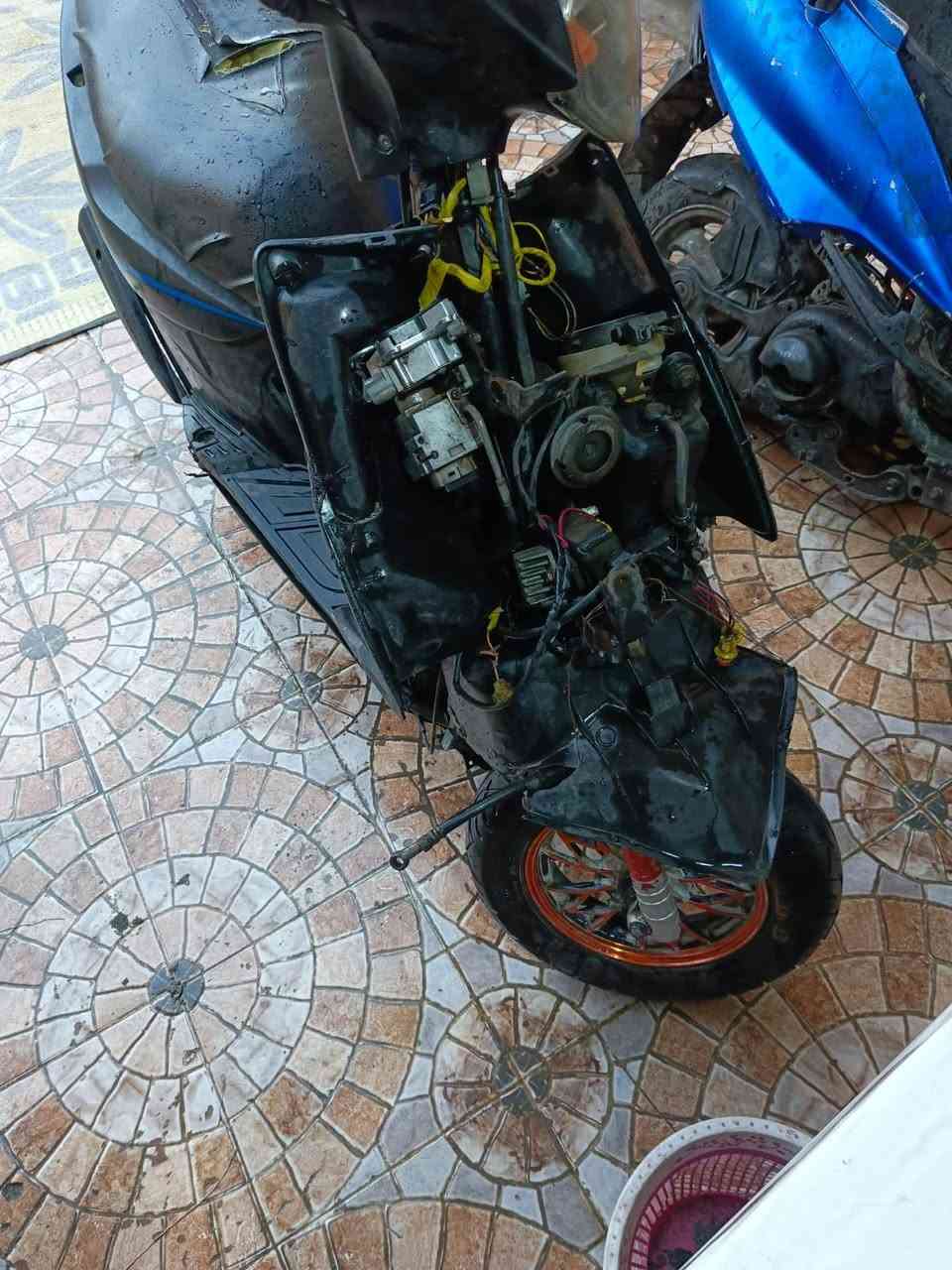 ماكس للبيع  مكان بغداد الشعب  الدراجه مچفتة صالنصة رياضي دراجة شلعة السعر ‏ ‏250 ‏وبيها مجال ‏￼***********￼￼￼￼
