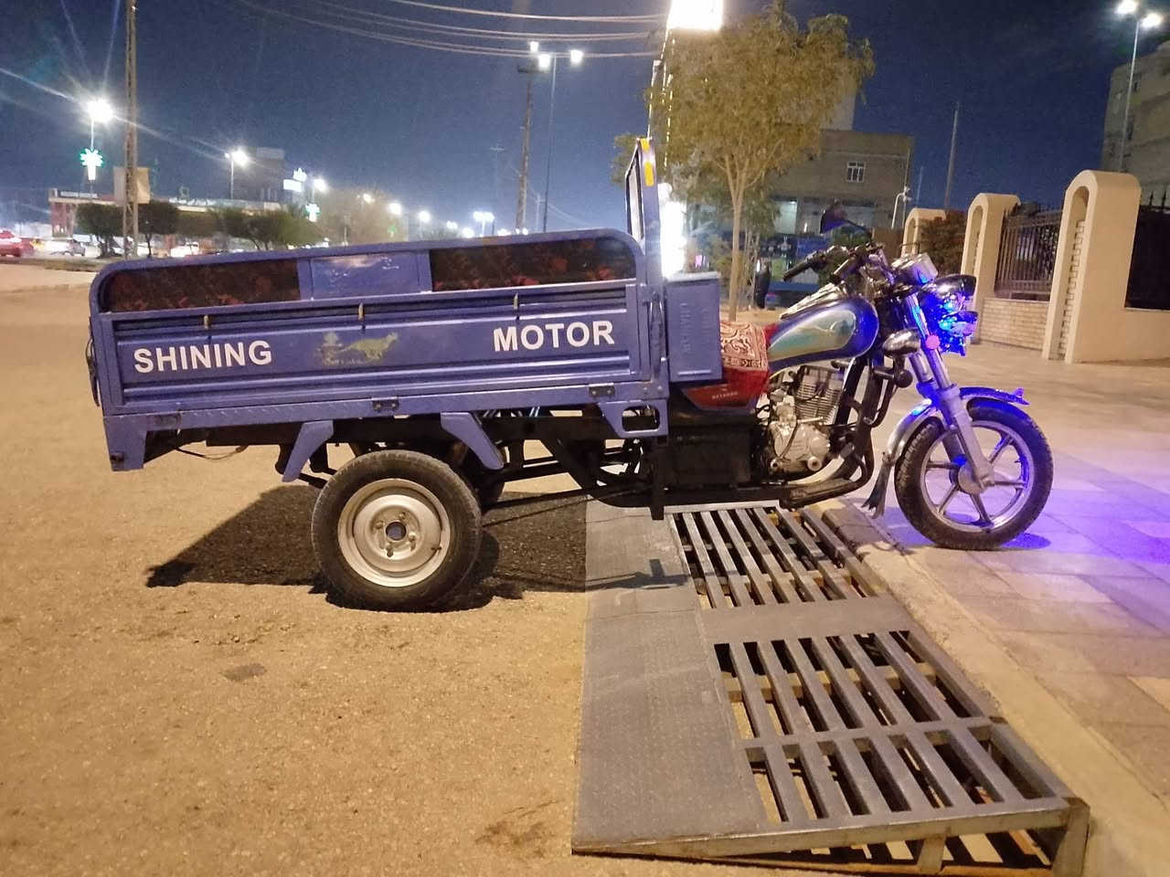 سلام‏‪عليكم ستوته للبيع موديل 2023 اوراق اصولي مداور مباشرتن يم مكتب حسين ستوته مربله ومسكمه جاهزه اي نقص مابيه ستوته نضيفه كهربائيات كله شغاله سلف هندر اشاير هورن لايت كله جديد  ستوته كامله اي نقص مابيهاسعر خاص او تصل  المكان كربلاء حي شهداء الموضفين قرب ابن مريود الستفسار /‏‪***********‬‏
