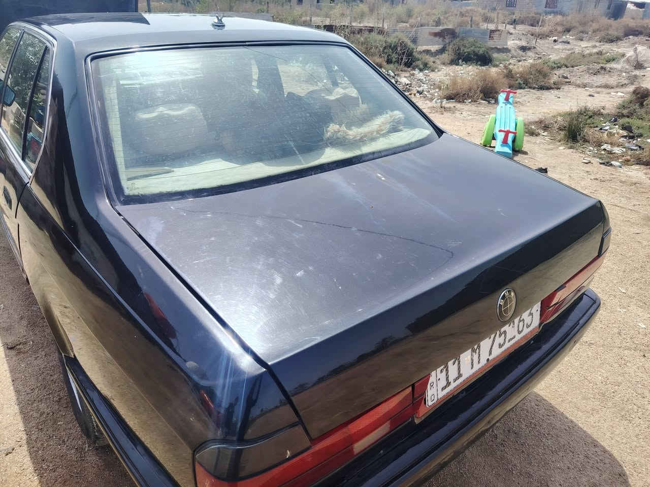 السلام عليكم اخوان
سياره ٧٣٥
١٩٩٢
لون اسود تعمير جديد
تبريد منضومه كامله
الغرفه كنتاره
سلايت جديد
ارضيه جلد
مسجل بلوتوث
حداديه قبل شهرين مبدلها تحتاج فقط زيتيات
السياره بأسمي رقم بغداد
محرك حاويه بعده بالضمان جديد
اكسل جديد
ارضيه جلد
السعر راسلني وتدلل
***********
*********** وات ساب
