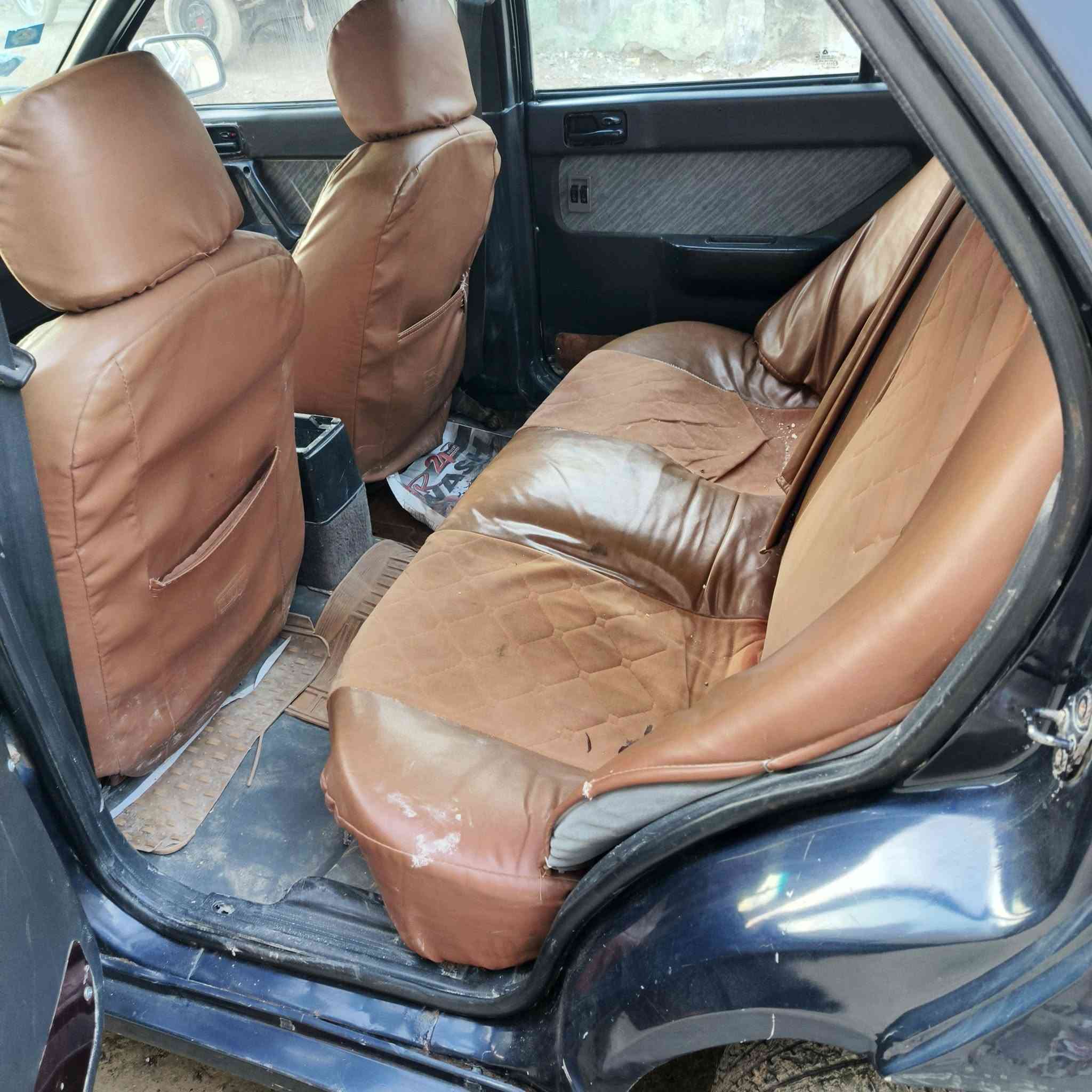 الانتره دمعه محرك مفتوح 
رقم انكليزي ديالى 
السنويه تسقط  2030
تبريد شغال 
السياره نعمه مال جنتي
بسمي مكاني بغداد حي اور
السعر 32 وبيها مجال حك الجيه
*********** ما متواجد فيس
