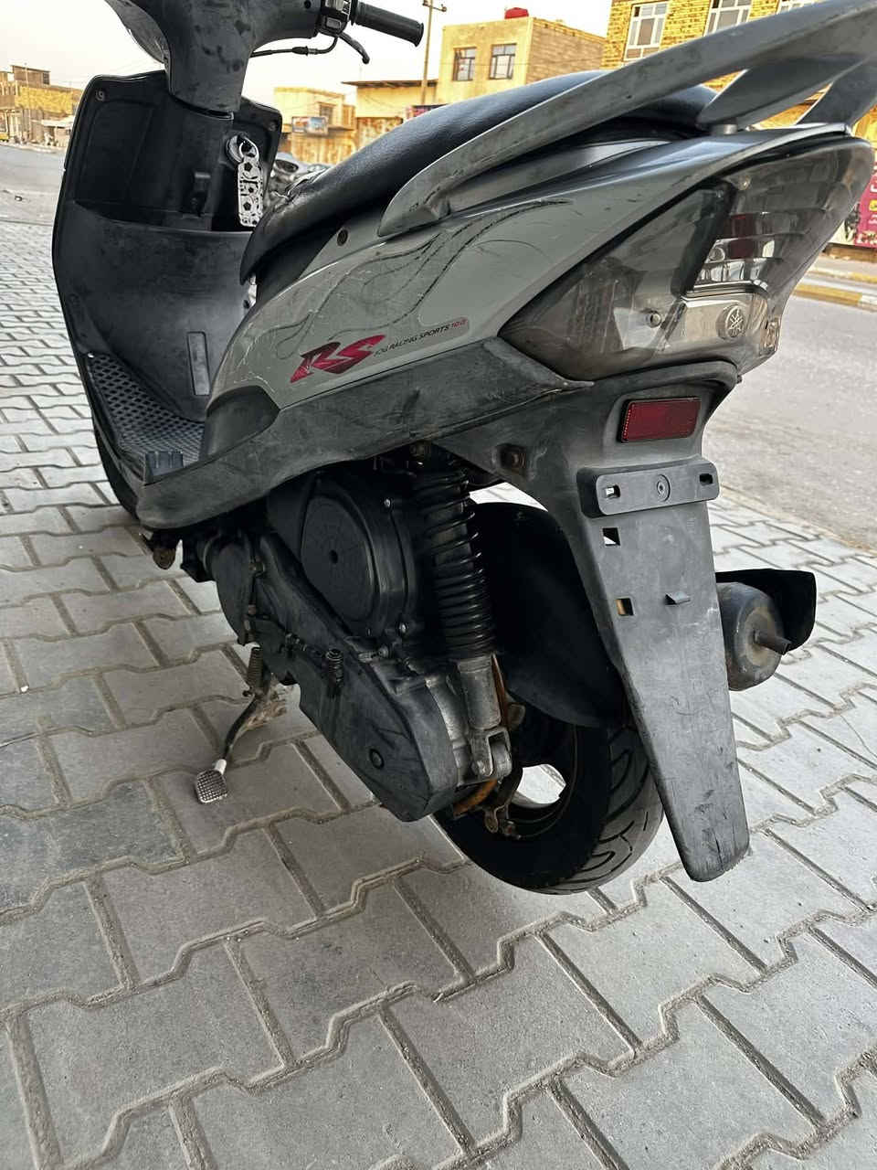 السلام عليكم دراجه ماكس عدله حاله وكاله صاره اقل شهر من نزلته رمبه دراجه متوزي ع بيعته مستعجل ختم واحد حته مرياتيه وياهه سعر 950 بيه مجال *********** وتساب وتصال مكان الرميثه
