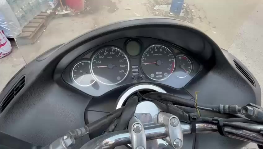 فورزة ٠٨ للبيع ماشية ٣٣ رقم بغداد سعر ٢٠ةوبيها مجال ***********
