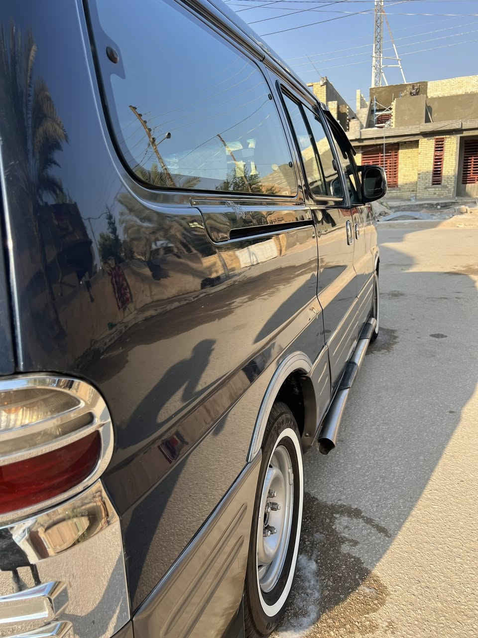 السلام عليكم استاركس موديل 2007خليجي بلاديه صفاح موس والصور والفيديو موجود
السيارة مال بيت مامشتغله على خط ماشيه ٢٦٠الف شواصي جدد رقم واسط انكليزي تحويل جديد بأسمي شرط التحويل تبريد شرط 
مكان السيارة كربلاء السعر 88ورقة وبيها مجال غير متواجد على الفيس 
للأستفسار الاتصال على هذا الرقم ***********
