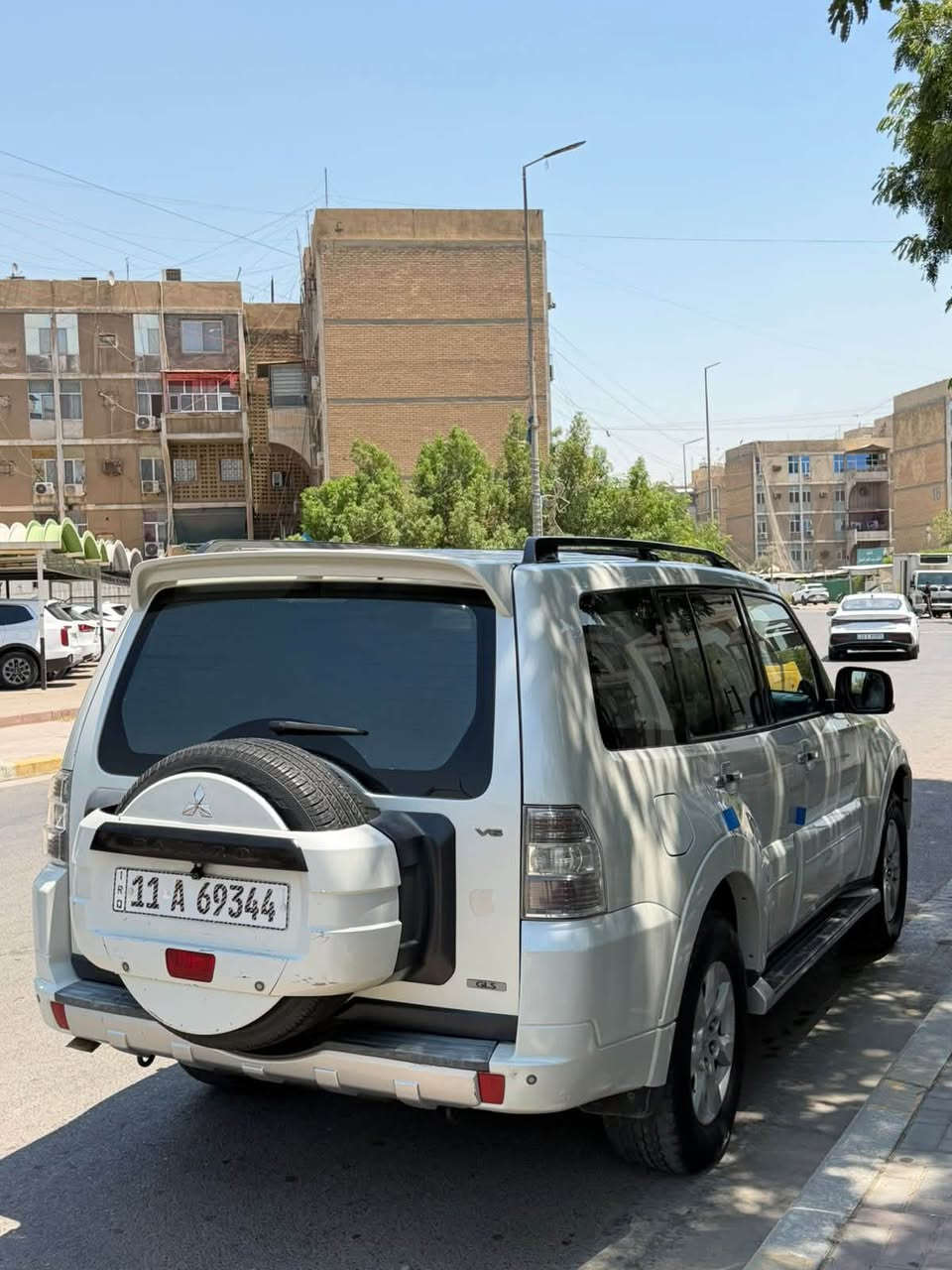 السلام عليكم باجيرو 2010 خليجي حبتور فول مواصفات مكفوله كفاله عامه السعر ( 130 $) مكانها بغداد زيونه *********** 
مواصفات / شاشه جبيره / كشنات جلد + كهرباء / ٧ راكب / ٣ قطع تبريد / بنوراما / مري شفط / دمام خلفي / محرك 3500 
المرغوب / تبريد ثلج / خم تاير وصدر جديد سياره جاهزه بدون نقص رقم بغداد انگليزي وهزه جديد سنويه لل ٣١ تحويل مباشر 
الشراي يتصل علرقم
