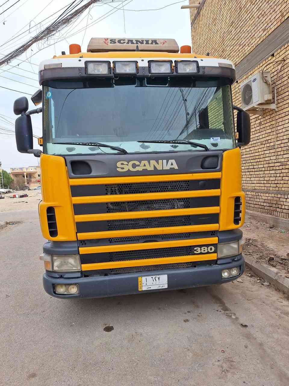سلام عليكم للبيع
سكانيا مديل ٢٠٠٢ مكينه انجكتر خطين 

رقم انكليزي ثلاث لوحات رأس وعربانه كير ٤/٤ جاهزه تخم تاير راس وعربانه

مكاني ناصريه المركز 

رقم الهاتف*********** ابو علي  سعر السياره ٢٢٠ورقه
