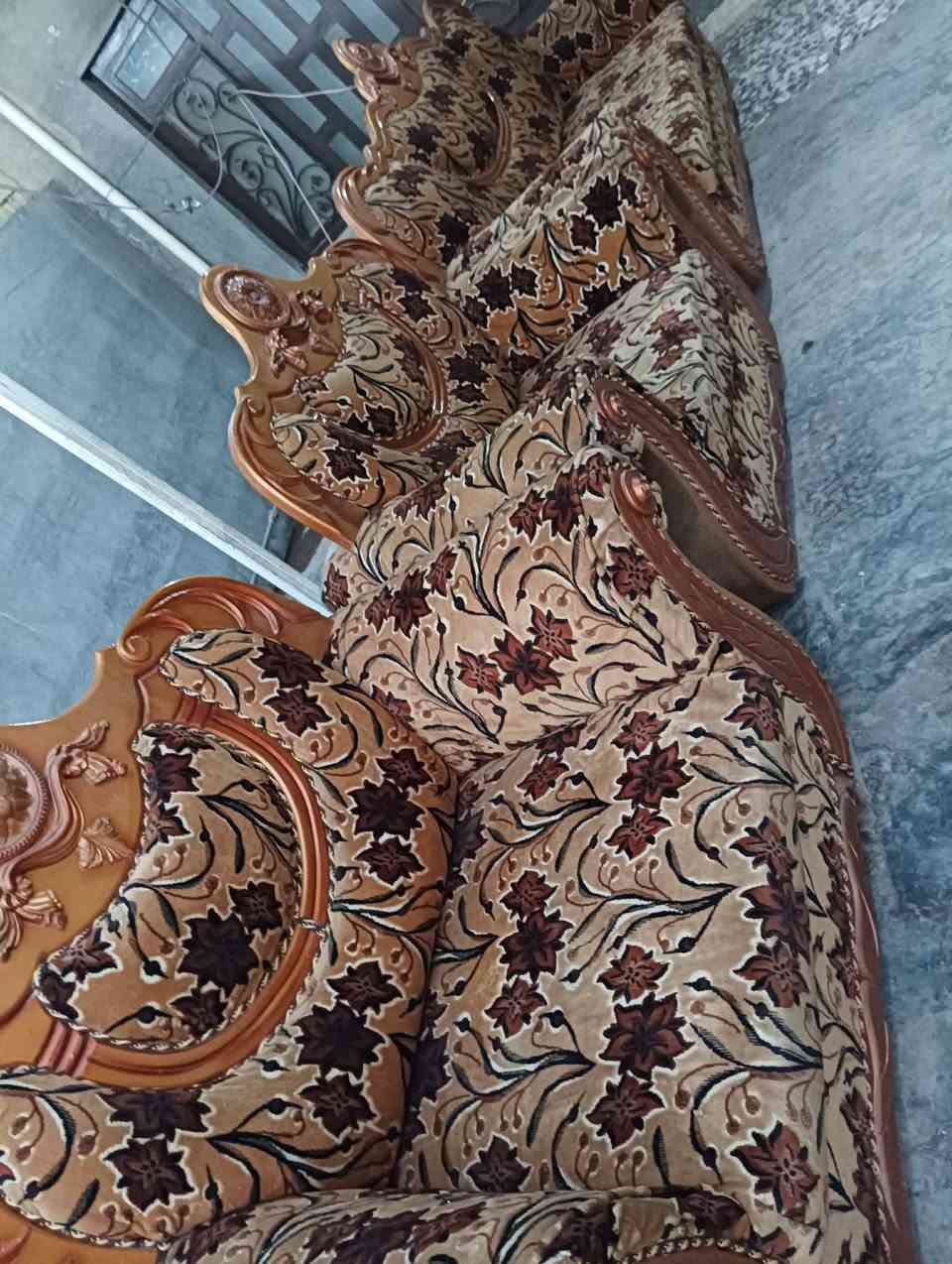 تخم للبيع ١٠ مقاعد
٢ كبار ٣مقعد 
٤ نفر واحد   السعر ٣٠٠


**إذا كنت صاحب هذا الإعلان وتريد حذفه لأي سبب، رجاءا أرسل رسالة إلى الدعم الفني**
