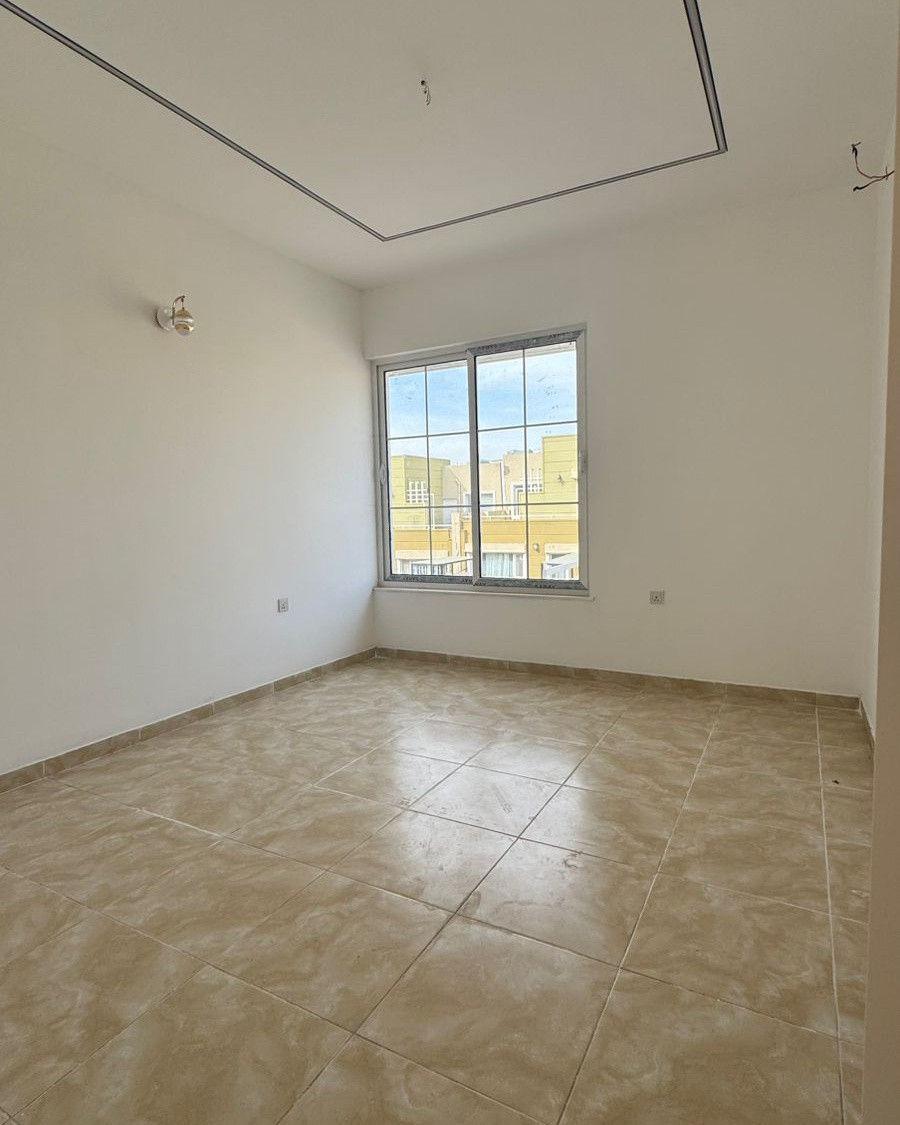 #منازل و #شقق للبيع بنظام #الأقساط 
(( لمدة 25 شهر واستلام مباشر ))
علما أنه يوجد بيت طابق وطابقين وشقق 

الموقع أربيل مجمع #لانه_ستي
مساحة (200م) طابقين
يتكون من 4 غرف نوم و استقبال و صالة و مطبخ و صحيات حديقة وكراج 

للمزيد من المعلومات يرجى الإتصال على الأرقام التالية 
***********

***********
