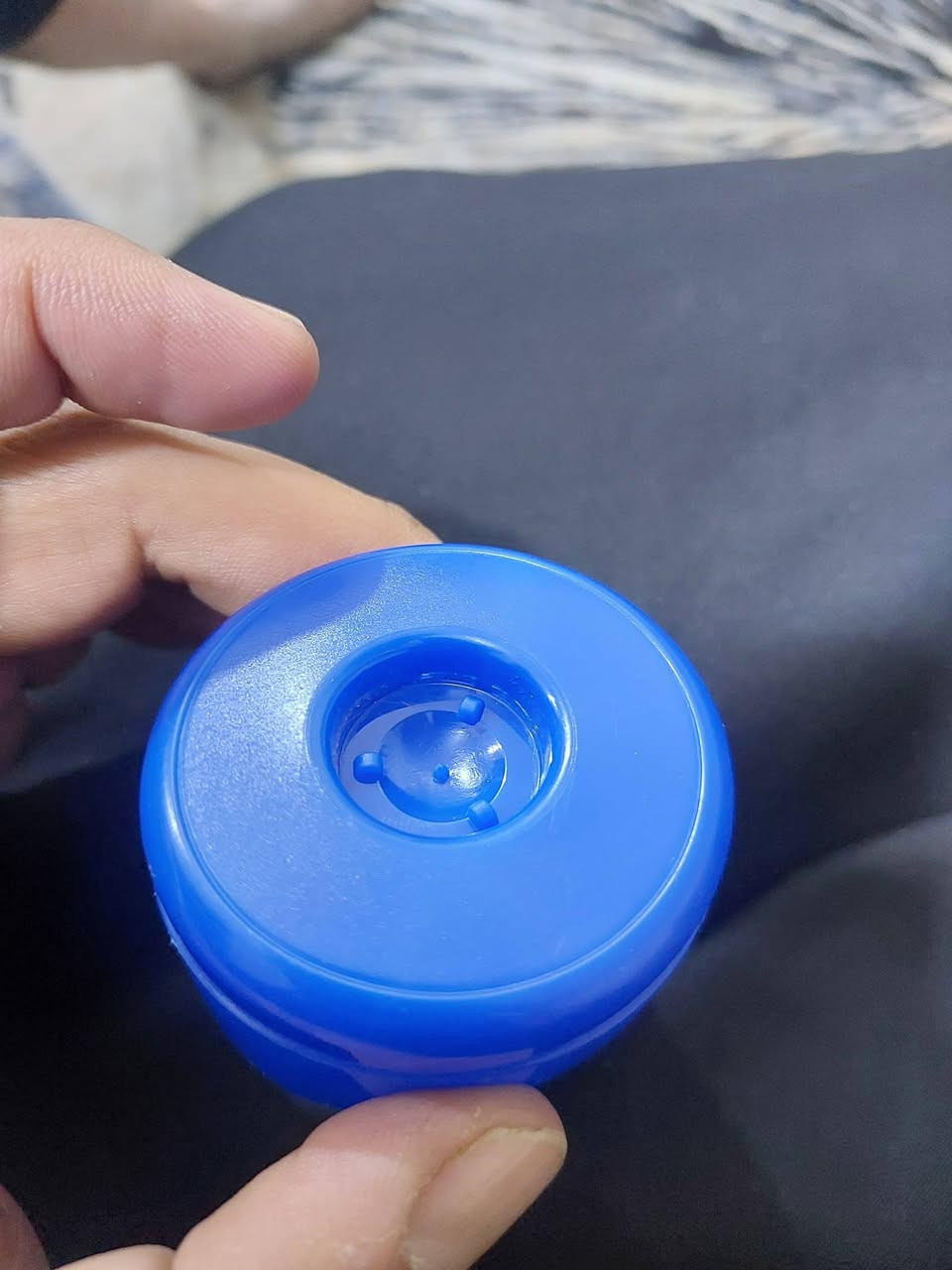 السلام عليكم اخوان عددالقباقة ٥٠٠ قبق شبية قبق اربيل العالي السعر ١٠ الف مكان الشعلة جكوك ***********
