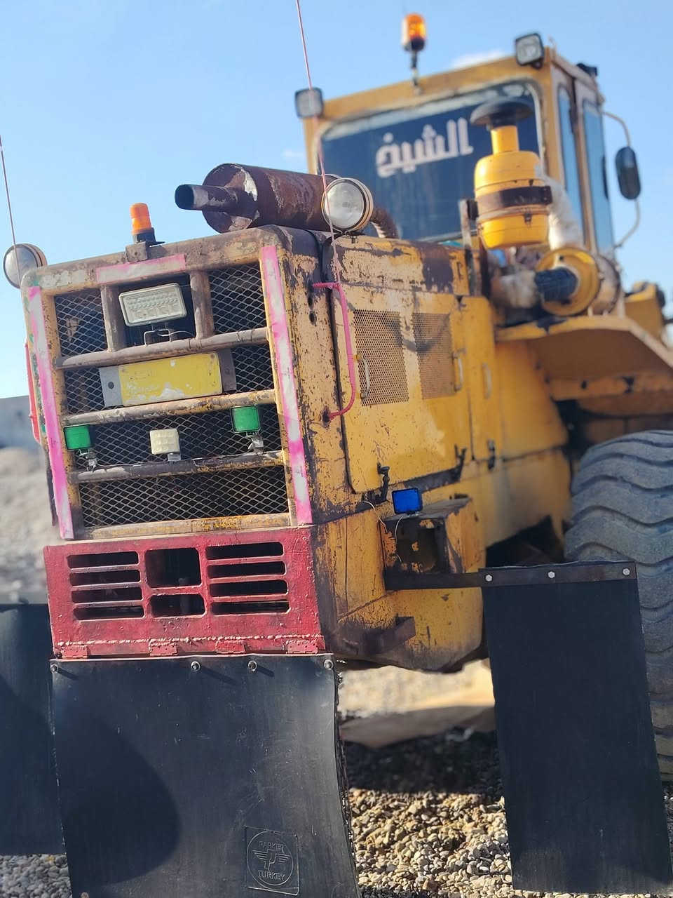 شفل للبيع حجم ٨٠ موديل ٨٠ رقم صلاح الدين اصفر وشرط تحويل سعره ١٦٠وبيه مجال وهذا رقمي ***********
