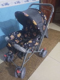 عربانة طفل • نظيفه