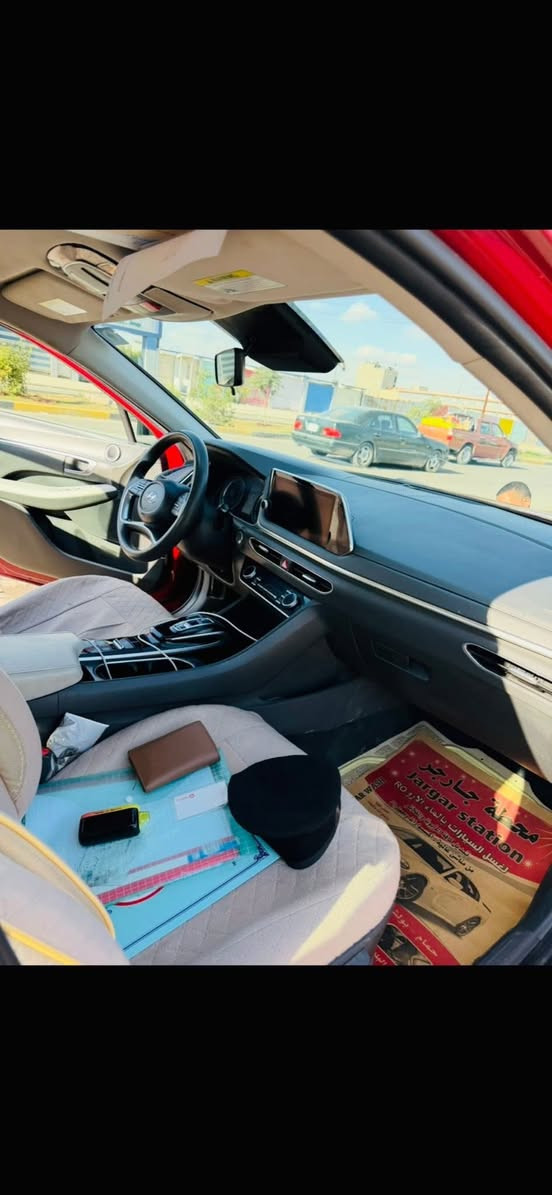 السلام عليكم /
للبيع او مراوس سوناتا 2023 موديل 
وارد امريكي 
رقم بغداد بأسمي  
السياره   ضررها قبق الجنطه
 شرط بدون اي ضرر داخلي + جميع الايرباكات سليمة
مواصفات sel  . بصمة تشغيل 
وتشغيل عن بعد وبوب بصمة
رادارات 360 جميع الجهات
مانع تصام من الامام والخلف 
كامرا خلفية دوارة 
شاشة ايباد تدعم كار بلي
2500 حجم المحرك
 أنطمة القيادة
درايف مود 3  انظمة قيادة
اوتو هولد
تبريد قطعتين
كشن كهربائي 
تبريد بيانو منفصل دبل فريز
تحكمات استيرن جهتينن
كروز سرعة . شفتات استيرن 
تدفئة كشنات 
بك لايت لد . ولد امامي 
زينون عالي ناصي 
تحديد مسار قيادة آلية 
وباقي المواصفات معروفة 
عالفحص وين ما يحب المشتري 
العنوان / بغداد 
 للتواصل واتساب او الاتصال عالرقم
***********
