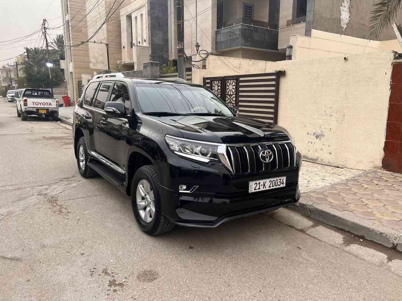 السلام عليكم 
برادو موديل ٢٠١٩ 
محرك ٦ سلندر 
لاضربه ولاتكحيل ولابارد بيه قطعه صبغ فقط 
ماشيه ٦٦ الف حقيقي 
السعر ٤٠ الف دولار يعني ٤ شدات 
رقم سليمانيه
السياره خير من الله 
العنوان بغداد البلديات 
***********
