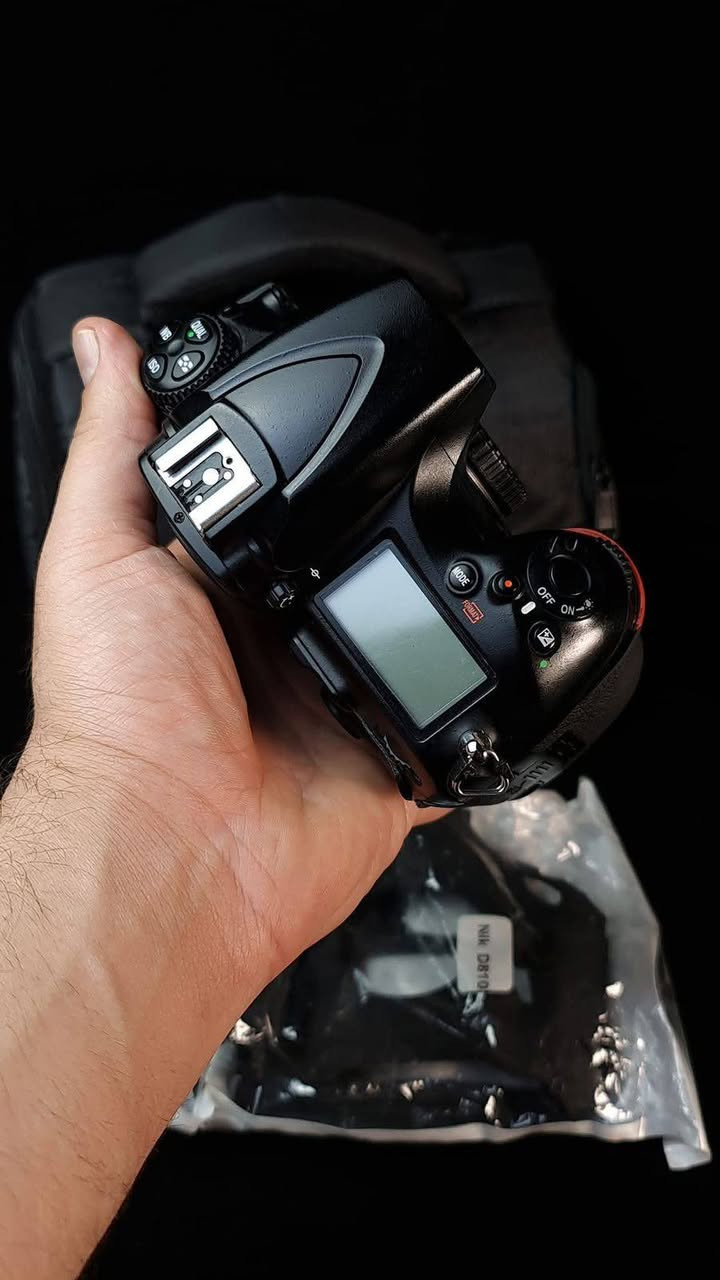 للبيع بدي نيكون 810فول فريم شتر الف ملحقاته كارتونه شاحنه بطاريات2حزام كتف رام ناقل  صور جلاتين مكاني بصره واتساب ***********او اتصال
