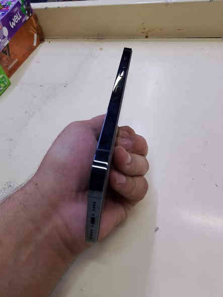 ايفون 12 بروماكس جهاز مكفول من كلشي تلفون جديد البطاريه 78. مساحه التخزين 512.  مكاني بغداد ، ***********  بي واساب 530,الف
