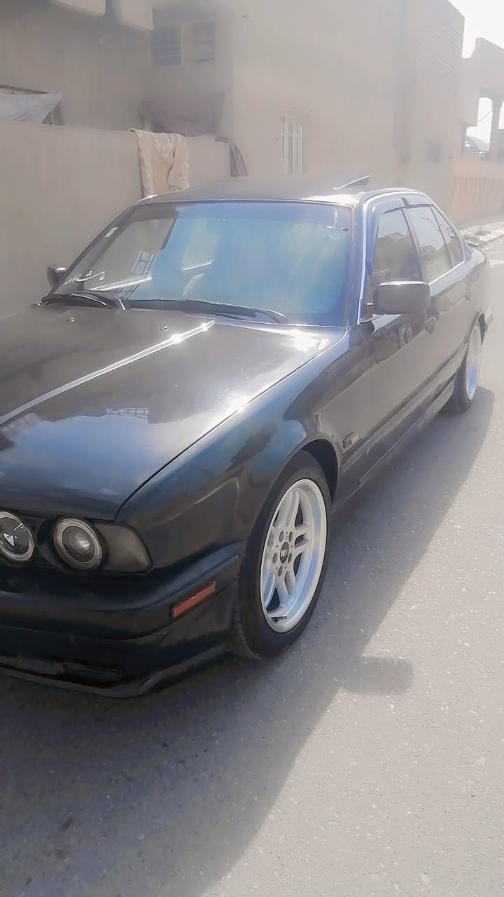 بي ئم 525 للبيع
موديل 93
كير مكينه مكفولات صدر أمامي خلفي جديد تخم تاير جديد تبريد شغال كشنات كهرباء سياره فول سنويه جديده  اي استفسار تصال برقم (***********) سعر 65
