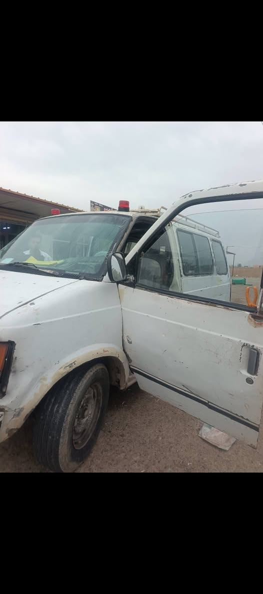 سلام عليكم فان استرو شوفر للبيع أو مراوس موديل 91 محور ونجي 6سلندر   رقم كربلاء  عنواني بغداد السعر 20وبيه مجال وترهم مراوس.  ***********
