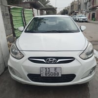 اكسنت خليجي2013 محرك  1600 دبل قطره  بيهه قطعه صبغ الباب الخلفي جهة ال...