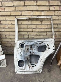 غراض لاندكروز للبيع ملاحظة القطع كلهن اصليات مال شركة وليس تجاري صندوق...