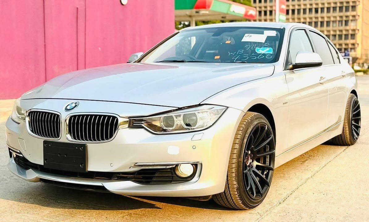 2013 model
Engine 2.0 L 4cylinders F40 TwinTurbo 
Mileage 74,000
K185,000 Negotiable 
Call or WhatsApp
0771357709 Ndola, Zambia


**إذا كنت صاحب هذا الإعلان وتريد حذفه لأي سبب، رجاءا أرسل رسالة إلى الدعم الفني**